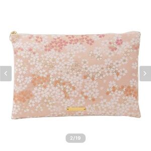 NWT Handmade Sakura-patterned Japanese Fabric Clutch